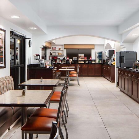 Best Western Plus King'S Inn And Suites Кингман Экстерьер фото