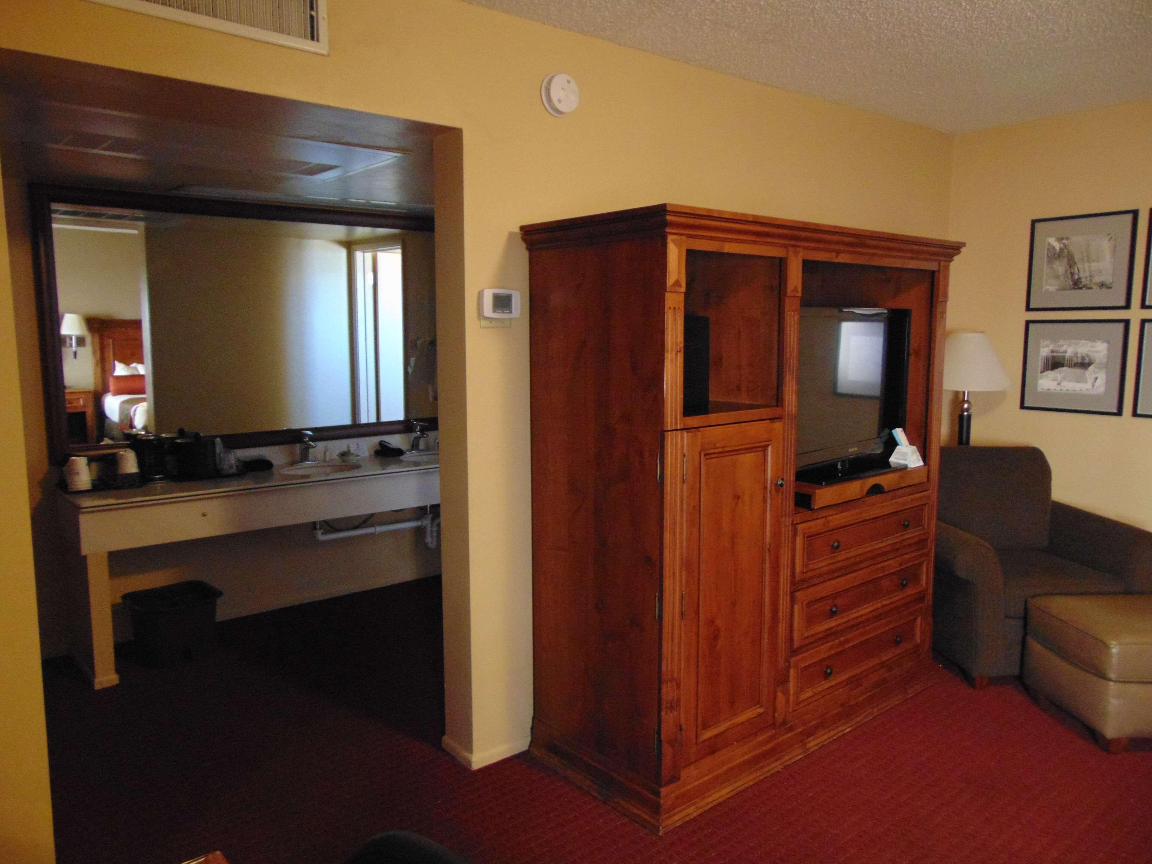 Best Western Plus King'S Inn And Suites Кингман Экстерьер фото