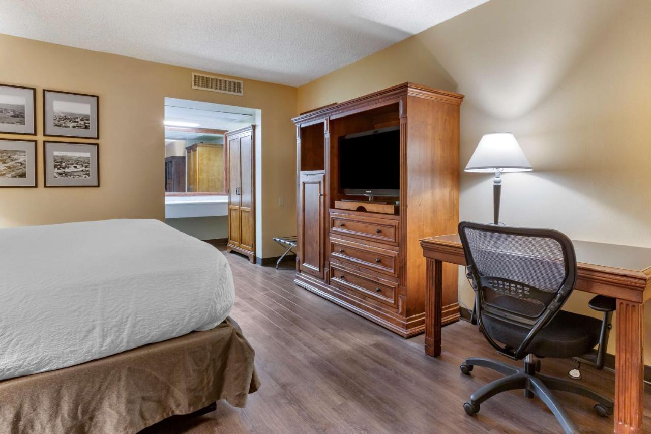 Best Western Plus King'S Inn And Suites Кингман Экстерьер фото