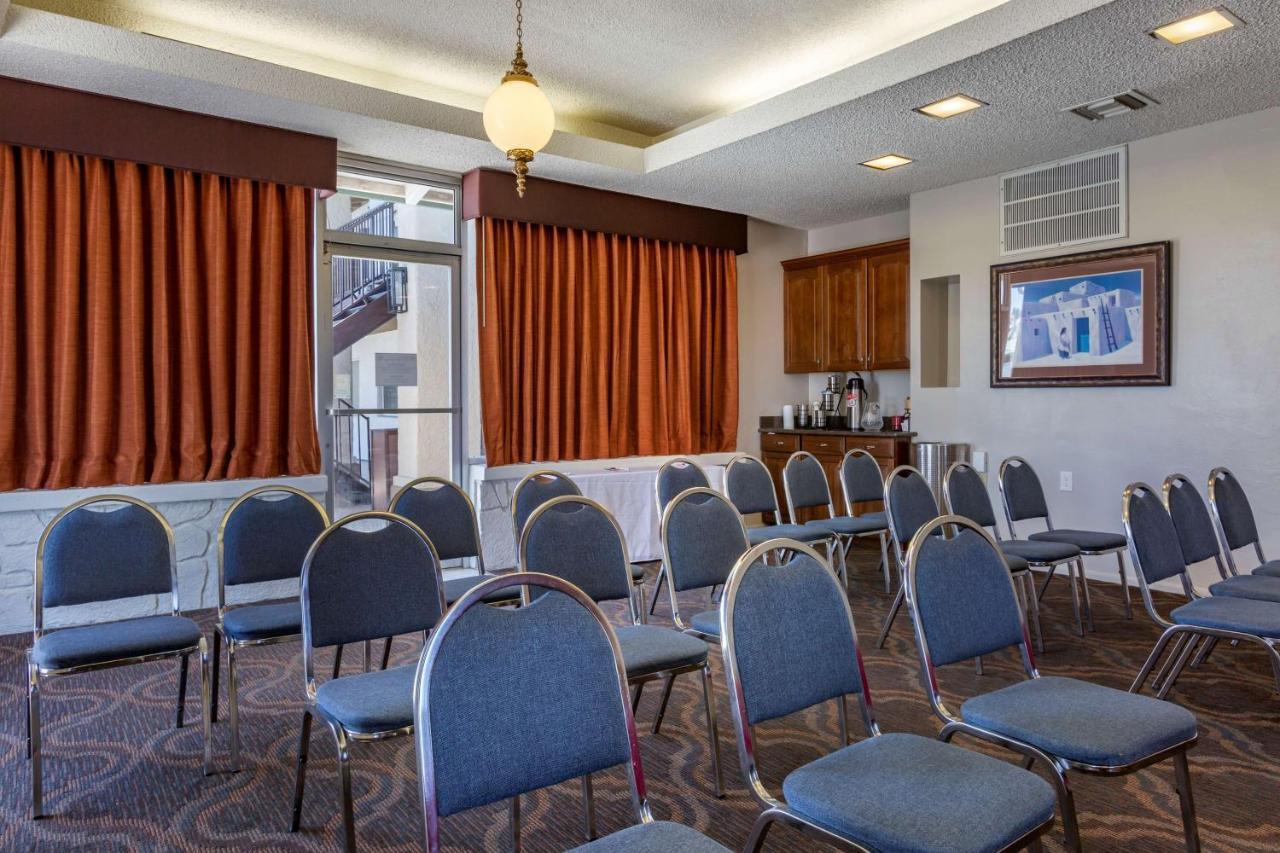 Best Western Plus King'S Inn And Suites Кингман Экстерьер фото