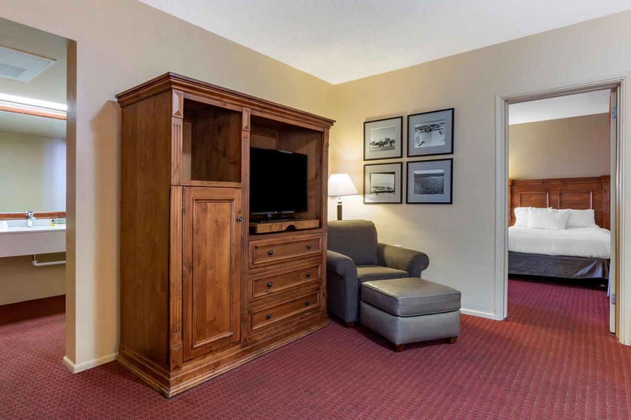 Best Western Plus King'S Inn And Suites Кингман Экстерьер фото