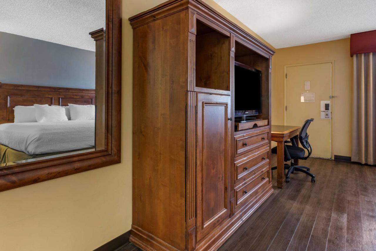 Best Western Plus King'S Inn And Suites Кингман Экстерьер фото