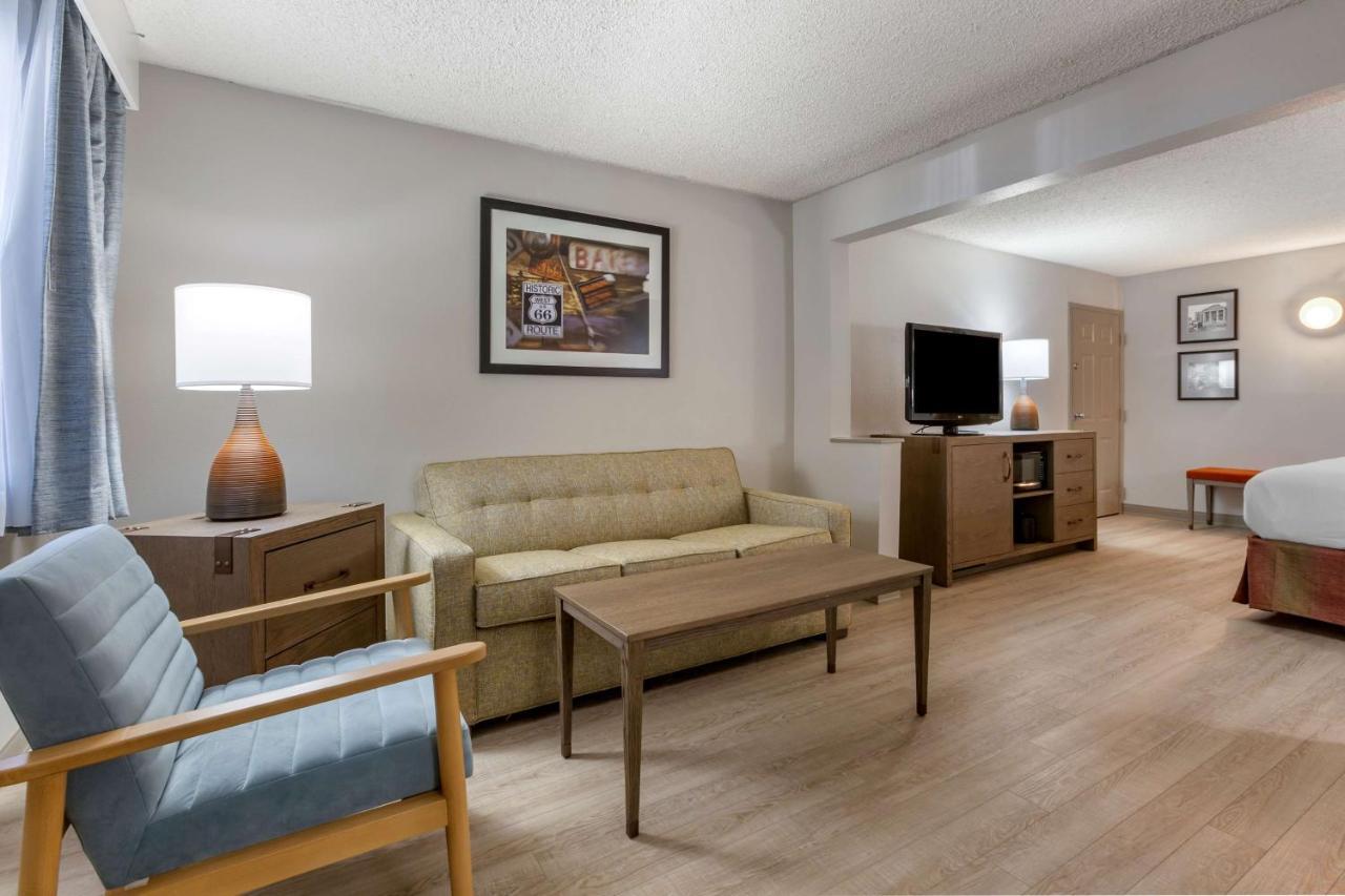 Best Western Plus King'S Inn And Suites Кингман Экстерьер фото