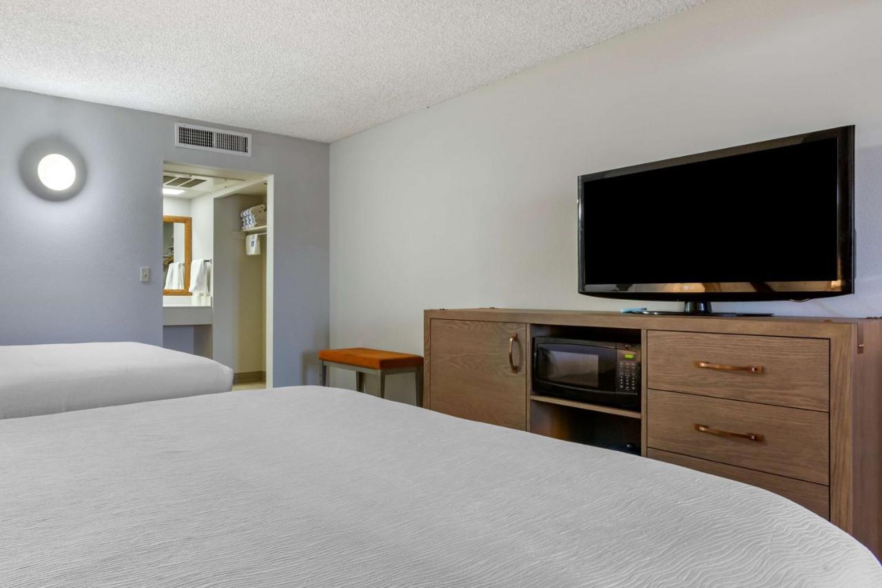 Best Western Plus King'S Inn And Suites Кингман Экстерьер фото