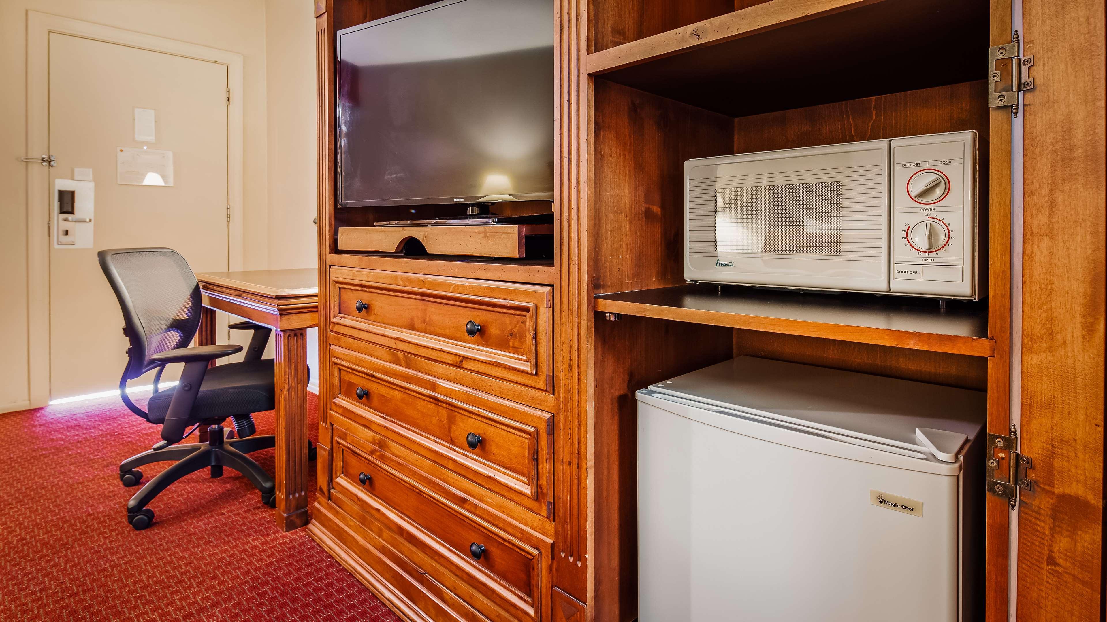 Best Western Plus King'S Inn And Suites Кингман Экстерьер фото