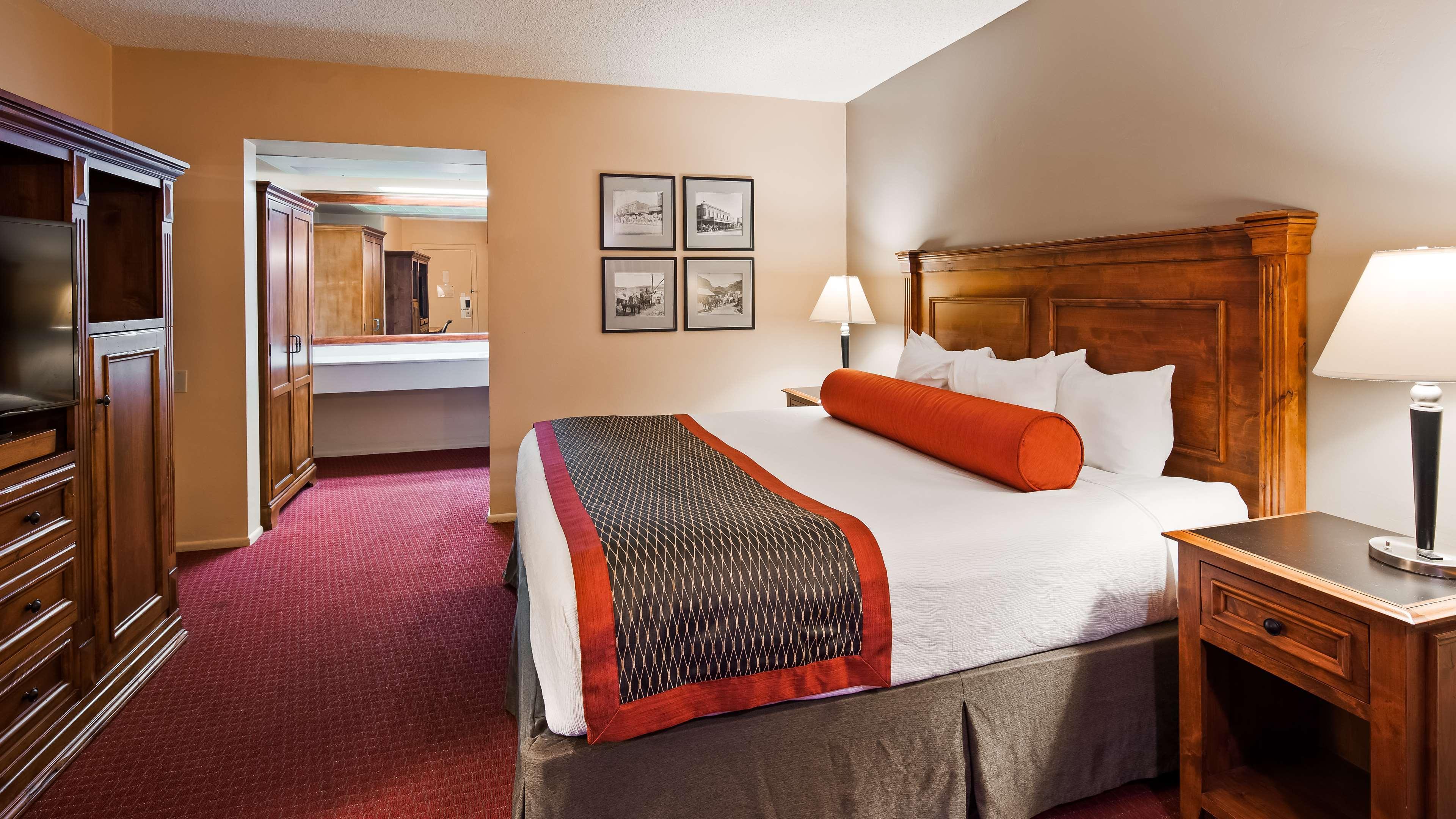 Best Western Plus King'S Inn And Suites Кингман Экстерьер фото