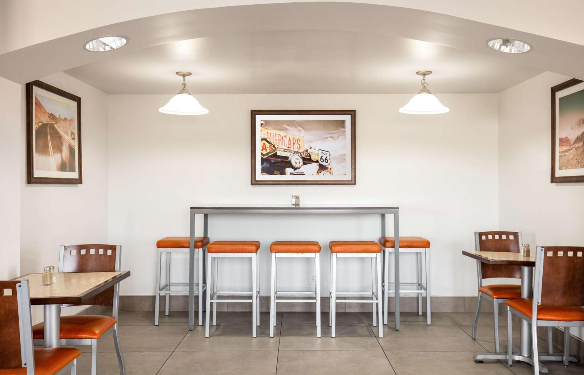 Best Western Plus King'S Inn And Suites Кингман Экстерьер фото