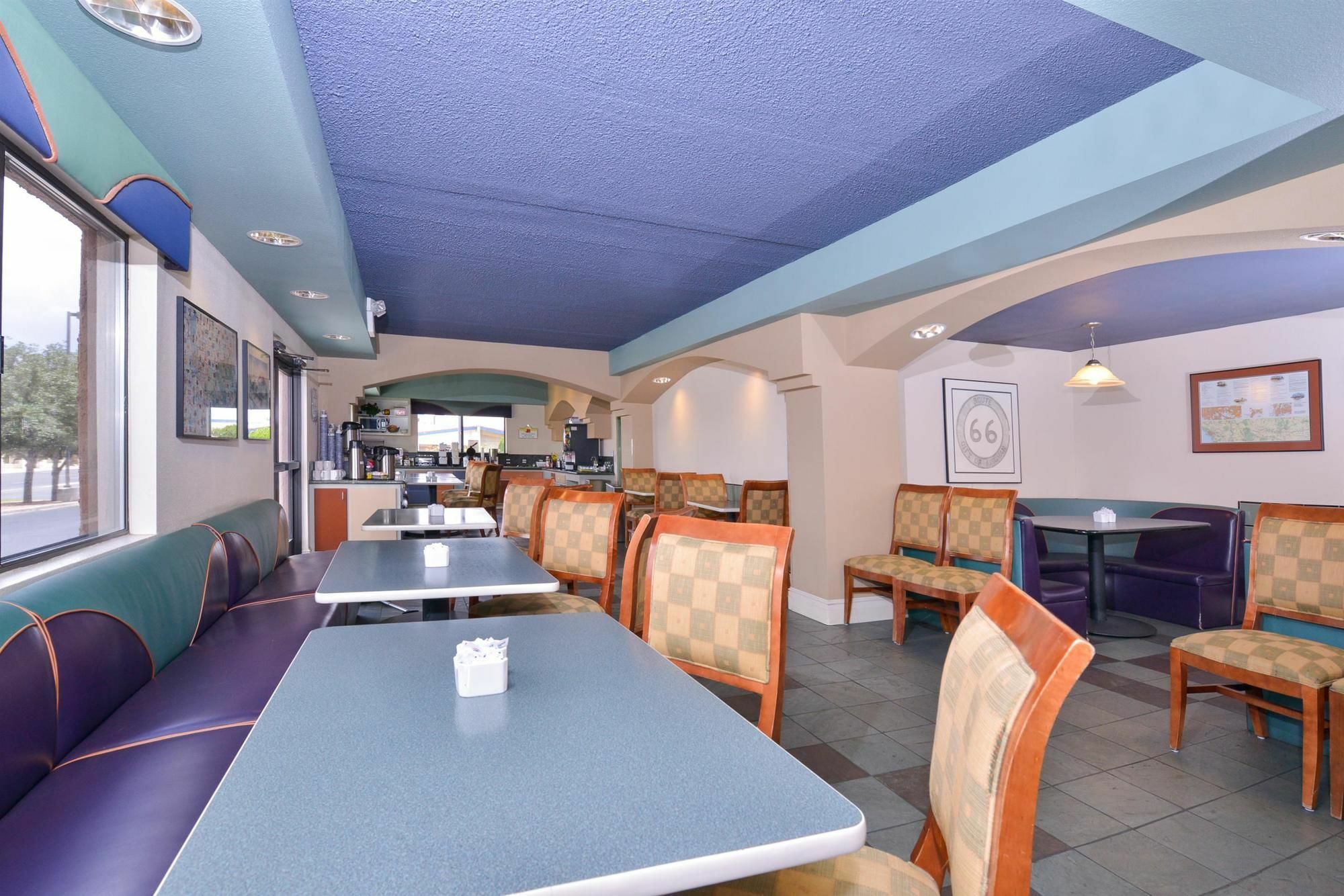 Best Western Plus King'S Inn And Suites Кингман Экстерьер фото